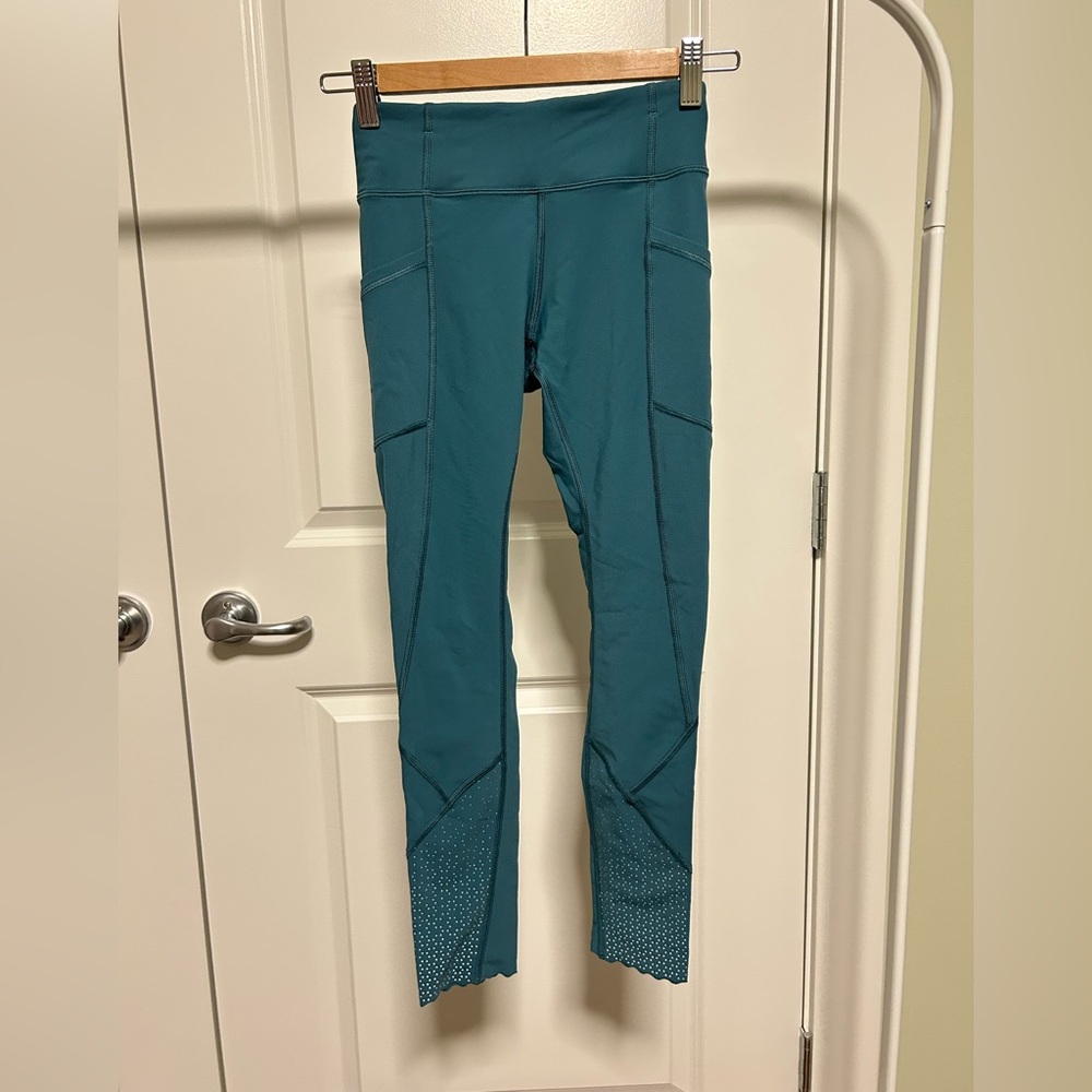 Teal Lululemon Leggings With Reflective Detail